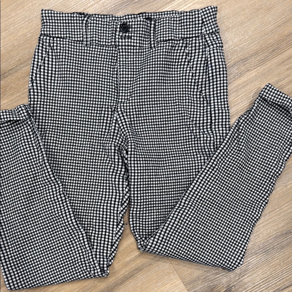 Shinestar Black and White Gingham Capris